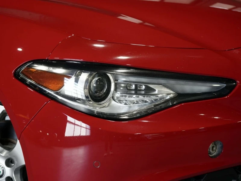 Alfa Romeo Giulia * CARFAX * ЦЕНА ДО БГ, снимка 4 - Автомобили и джипове - 53108305