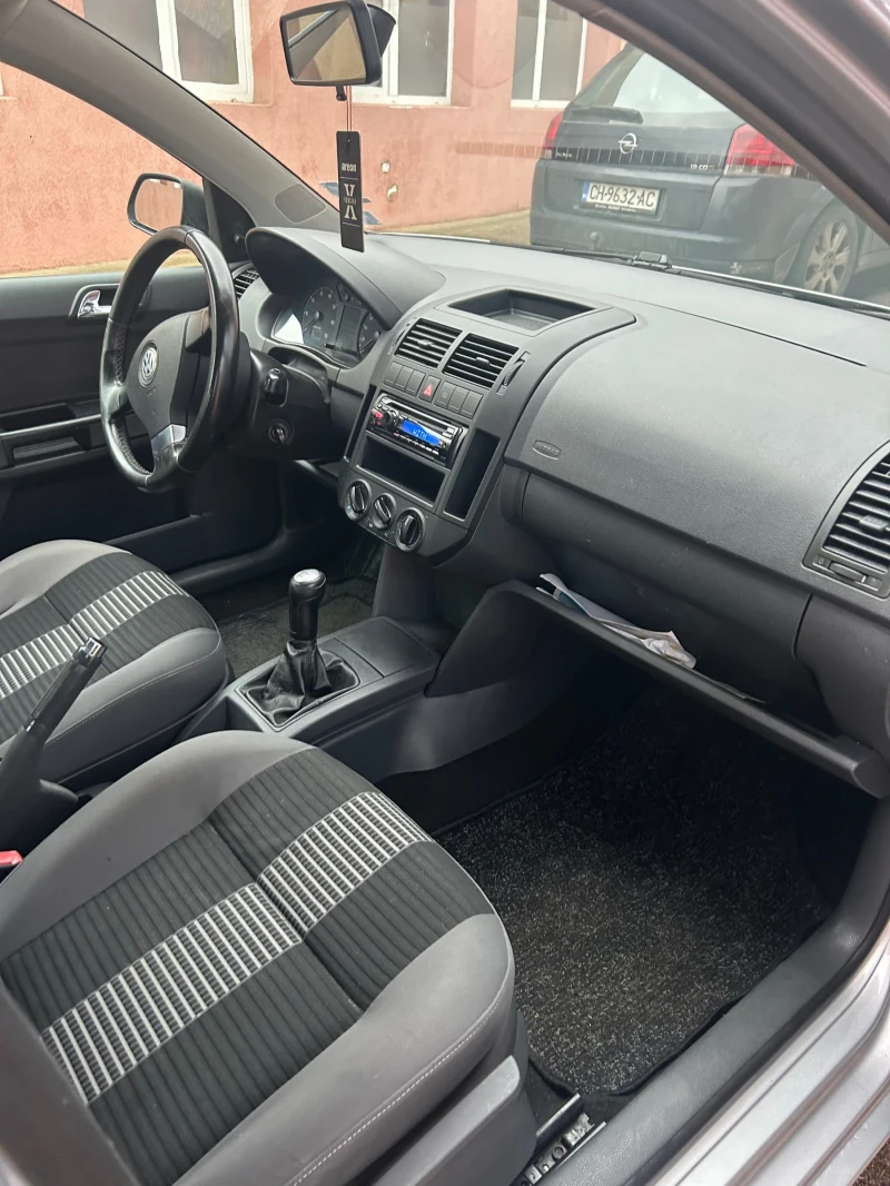 VW Polo, снимка 5 - Автомобили и джипове - 53425161