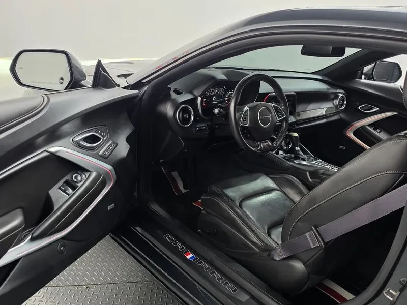 Chevrolet Camaro 6.2 - САМО 30% АВАНС, снимка 10 - Автомобили и джипове - 56224737