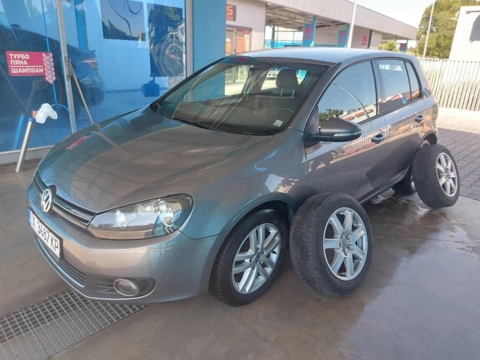 VW Golf 1.6 bi fuel заводска ГАЗ, снимка 1