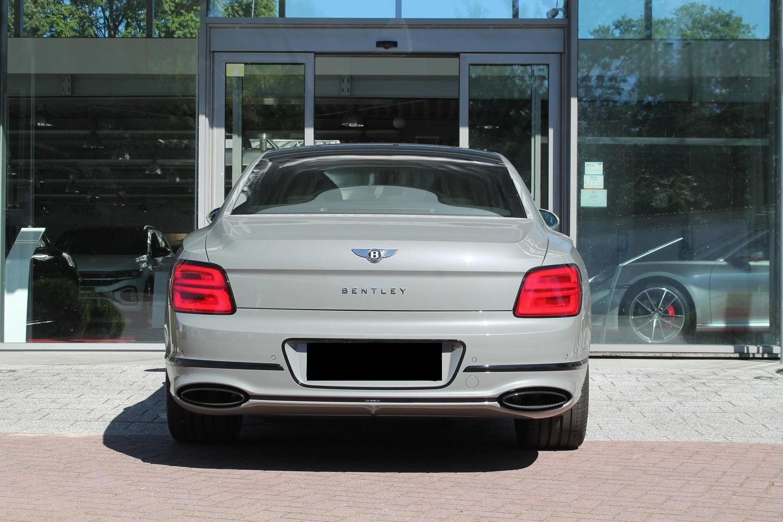 Bentley Flying Spur W12/ BLACKLINE/ CARBON/ MULLINER/ B&O/ TV/ PANO/ - изображение 6