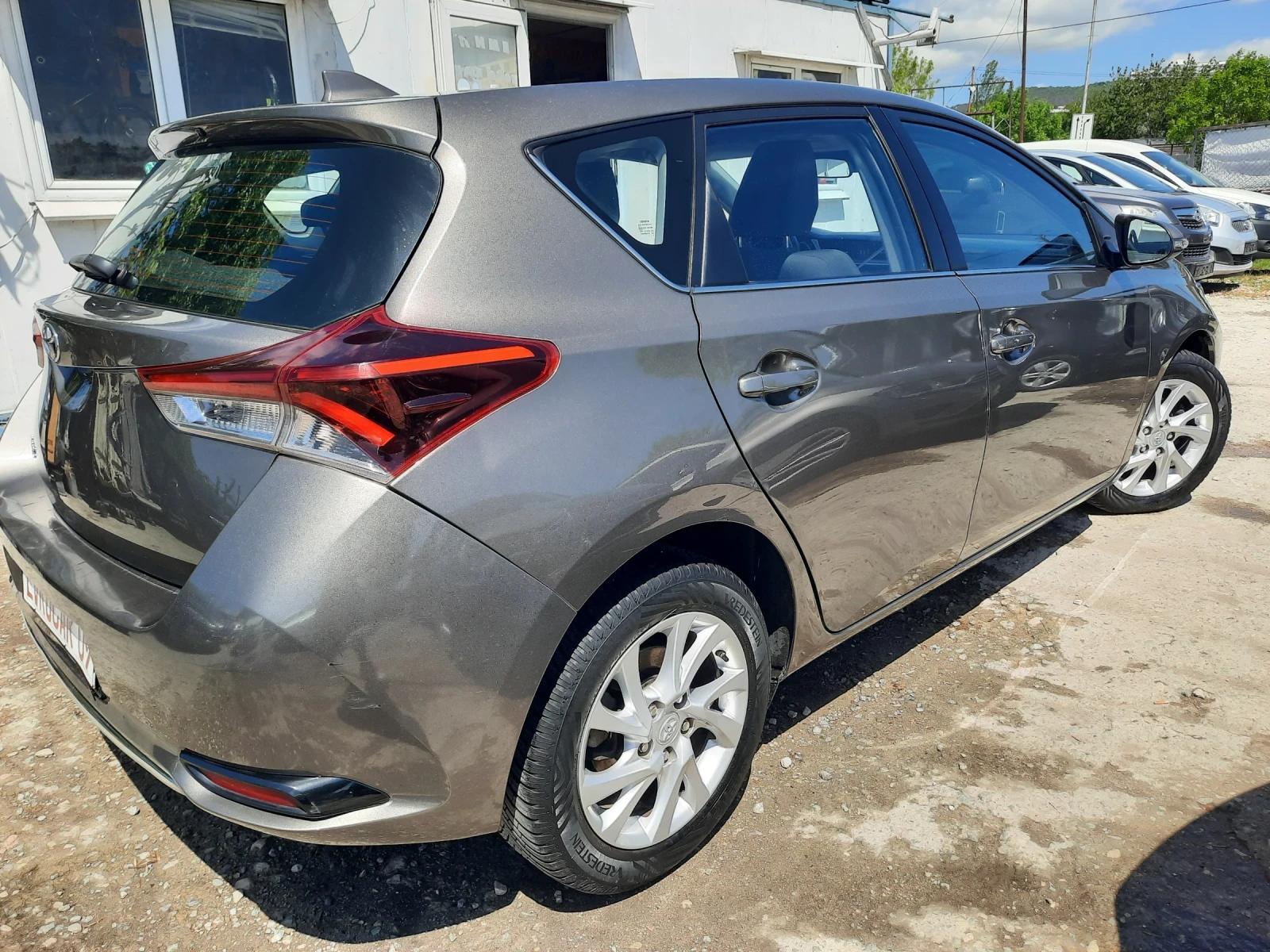 Toyota Auris 2017та1.33VVTI EU/6W - изображение 3