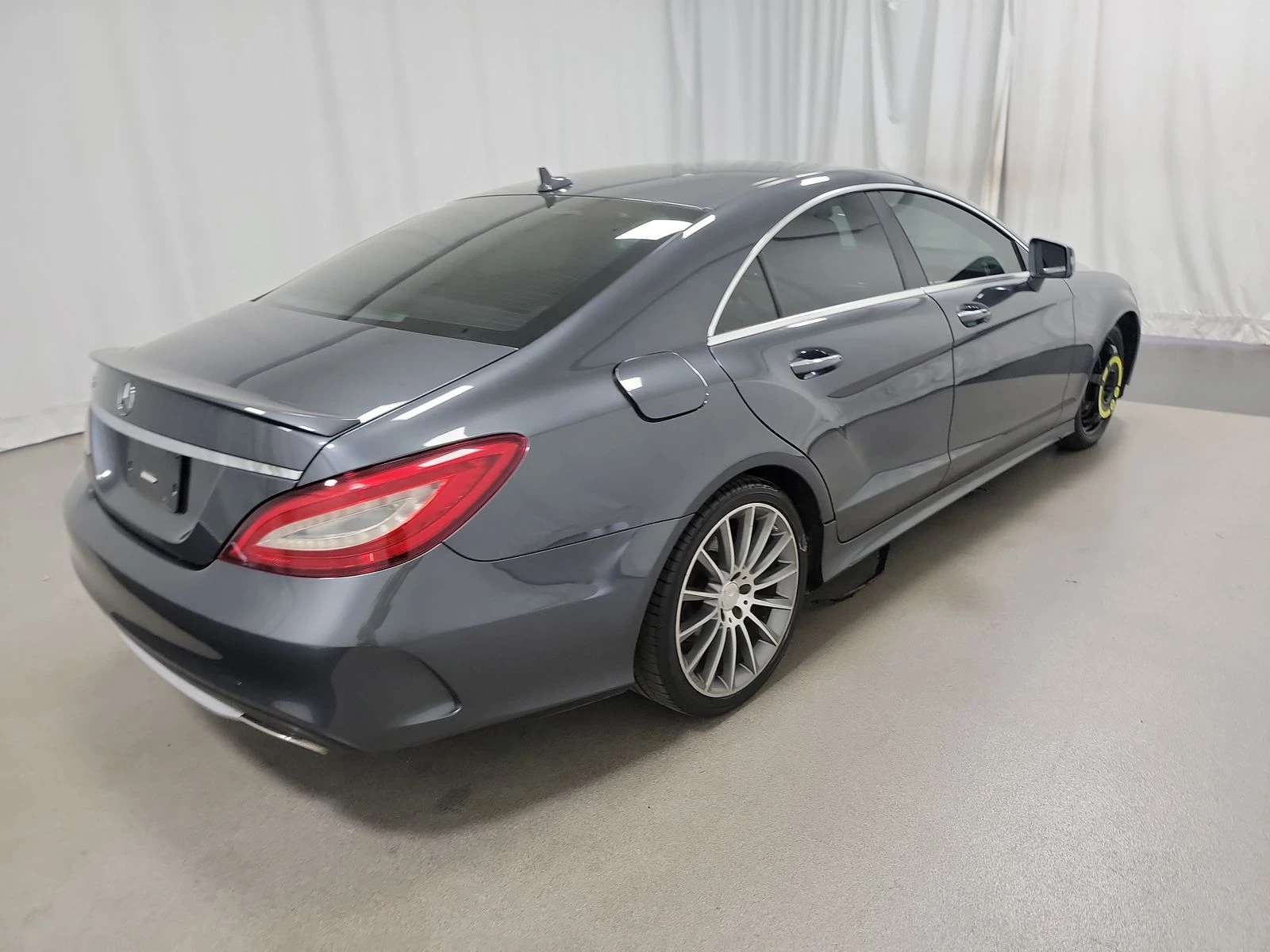Mercedes-Benz CLS 400 AMG* PACK* ПОДГРЕВ* ОБДУХВАНЕ* МЪРТВА* ТОЧКА* КАМЕ - изображение 2