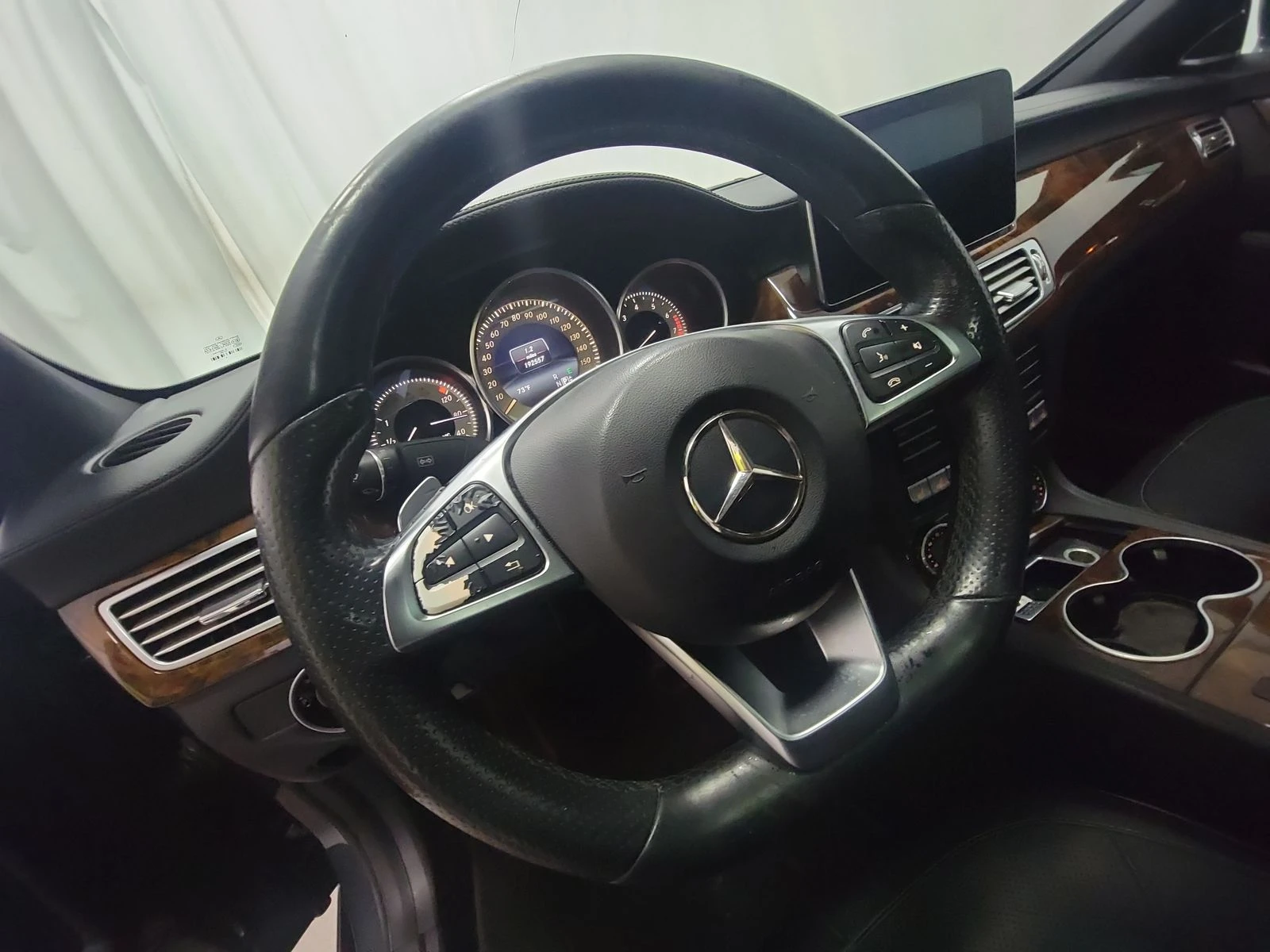 Mercedes-Benz CLS 400 AMG* PACK* ПОДГРЕВ* ОБДУХВАНЕ* МЪРТВА* ТОЧКА* КАМЕ - изображение 8