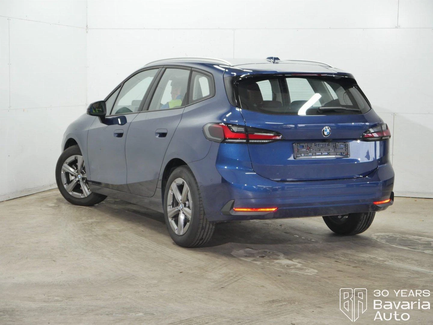 BMW 220 i Active Tourer Steptronic | Mobile.bg   2