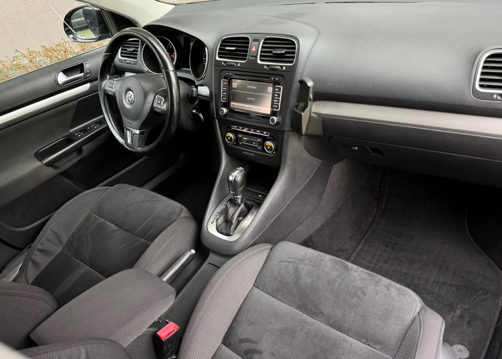 VW Golf 2.0TDi/DSG/Panorama - изображение 6