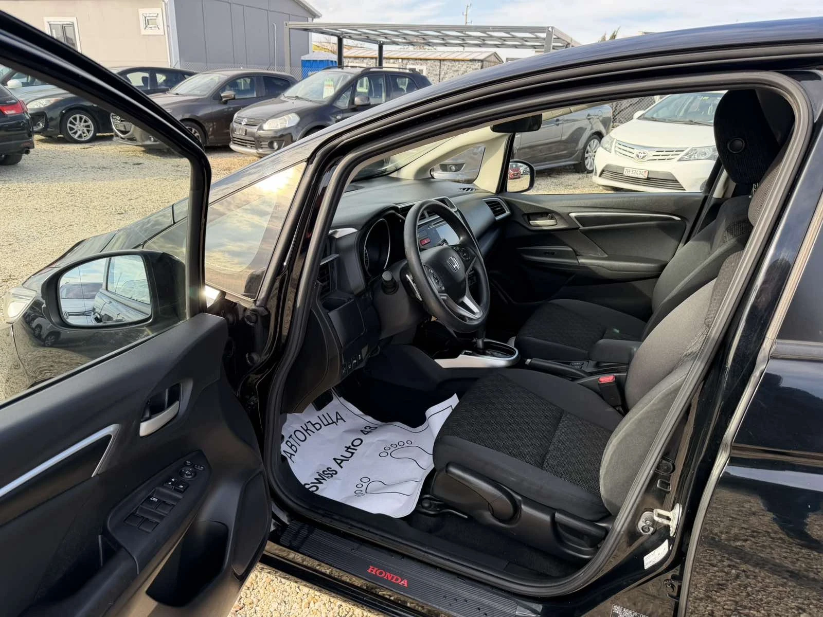 Honda Jazz 1.3i-VTEC AUTOMAT - изображение 9