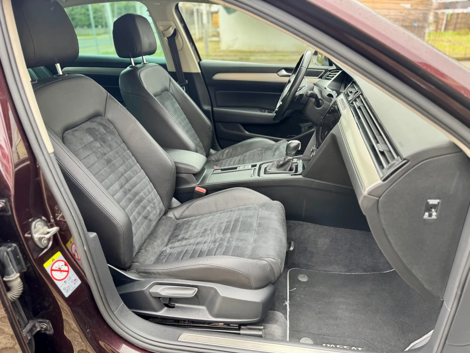 VW Passat 2.0 TDI Sport - изображение 8