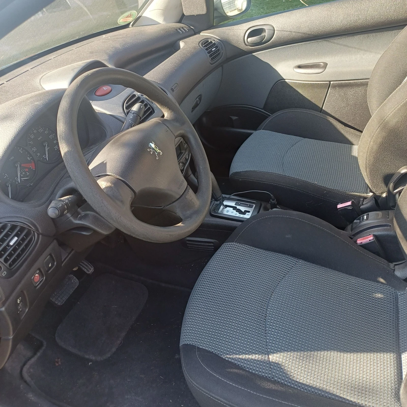 Peugeot 206, снимка 13 - Автомобили и джипове - 53866571