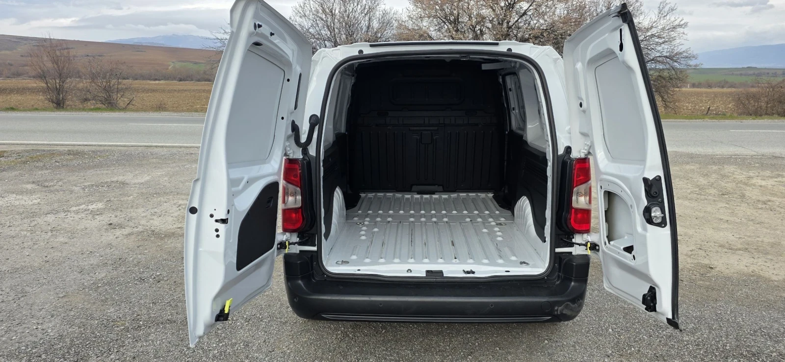 Citroen Berlingo 1.5 Hdi XL Club-Maxi-Automat-130 hp, снимка 6 - Автомобили и джипове - 53897175