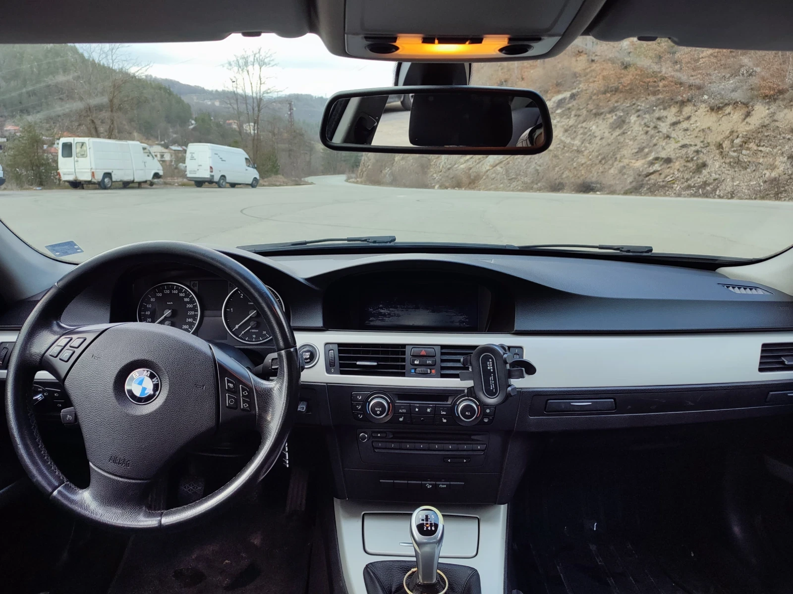 BMW 320, снимка 6 - Автомобили и джипове - 53934516