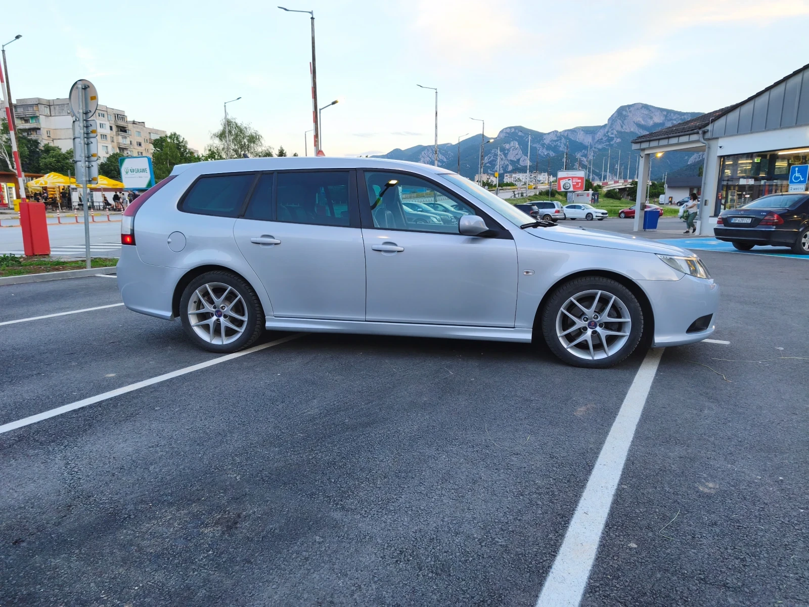 Saab 9-3 1.9tid, снимка 2 - Автомобили и джипове - 54727042