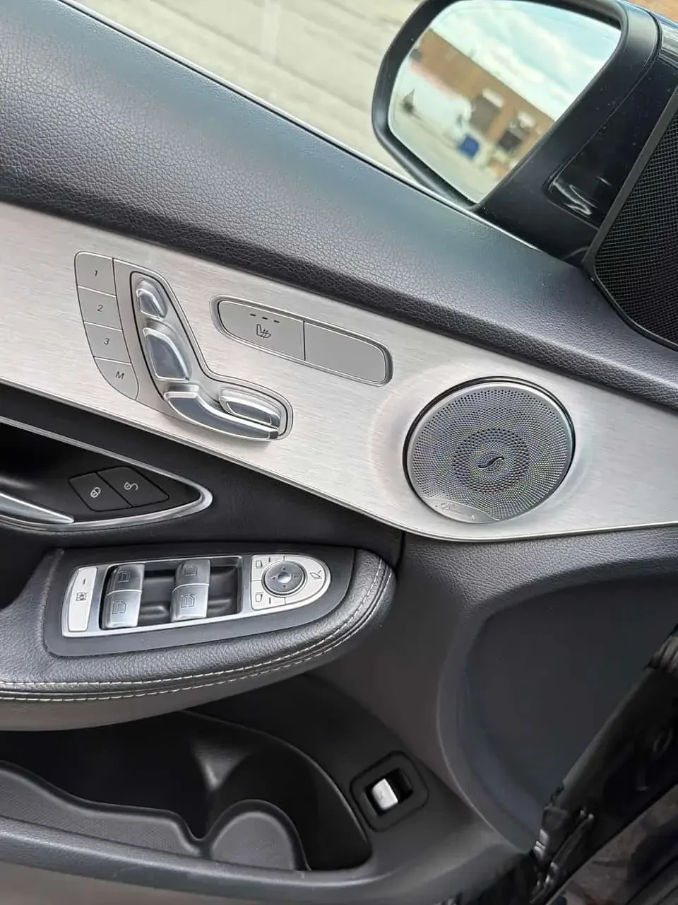 Mercedes-Benz C 300 ПОДГРЕВИ| ПАМЕТ| 360САМ| ПАНО| , снимка 16 - Автомобили и джипове - 54934364
