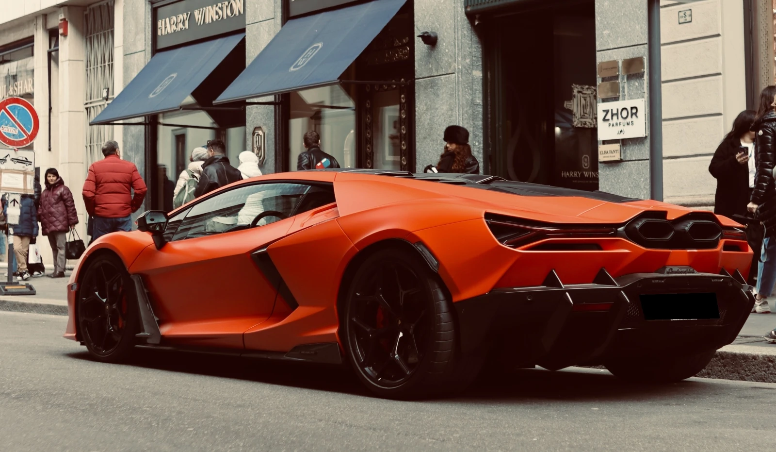 Lamborghini Revuelto 6.5 V12 HPEV 4WD, снимка 3 - Автомобили и джипове - 54986372