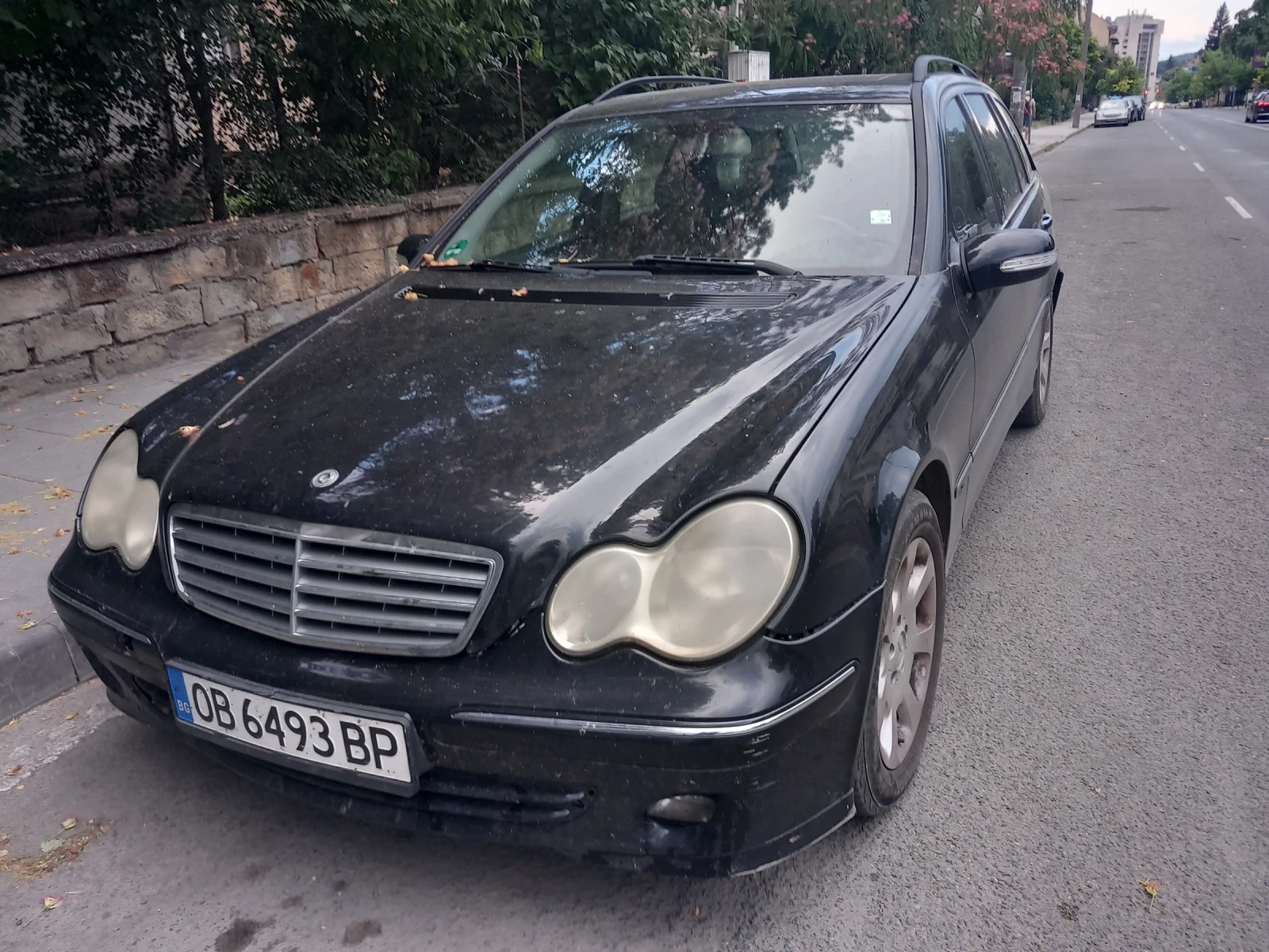 Mercedes-Benz C 220, снимка 2 - Автомобили и джипове - 55002161