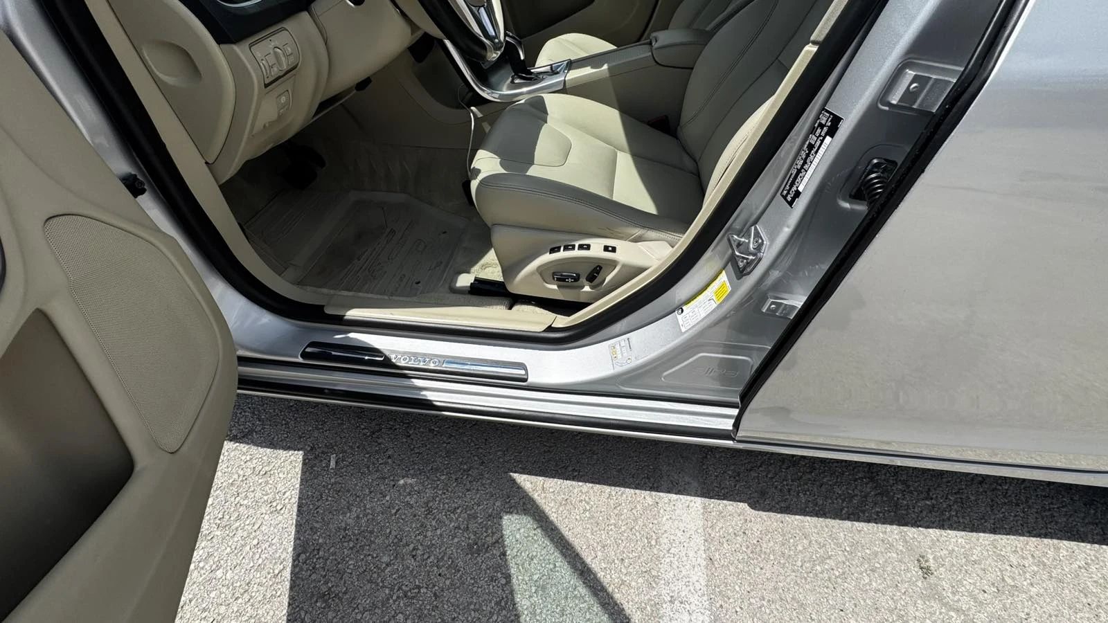 Volvo S60 2, 5, снимка 8 - Автомобили и джипове - 55234685