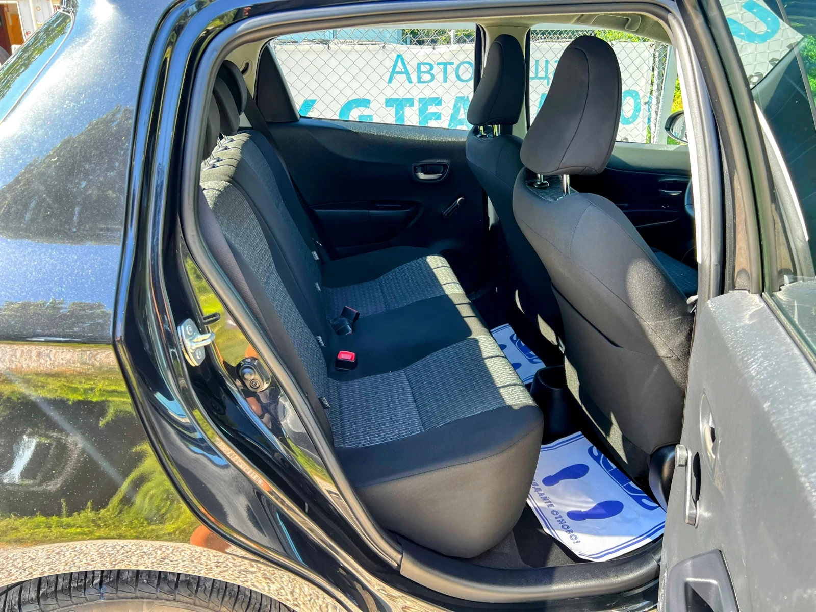 Toyota Yaris 1.33I 116000KM 6-SPEED SWISS EDITION, снимка 12 - Автомобили и джипове - 55239218
