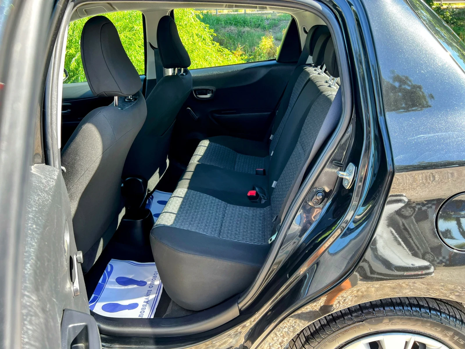 Toyota Yaris 1.33I 116000KM 6-SPEED SWISS EDITION, снимка 13 - Автомобили и джипове - 55239218