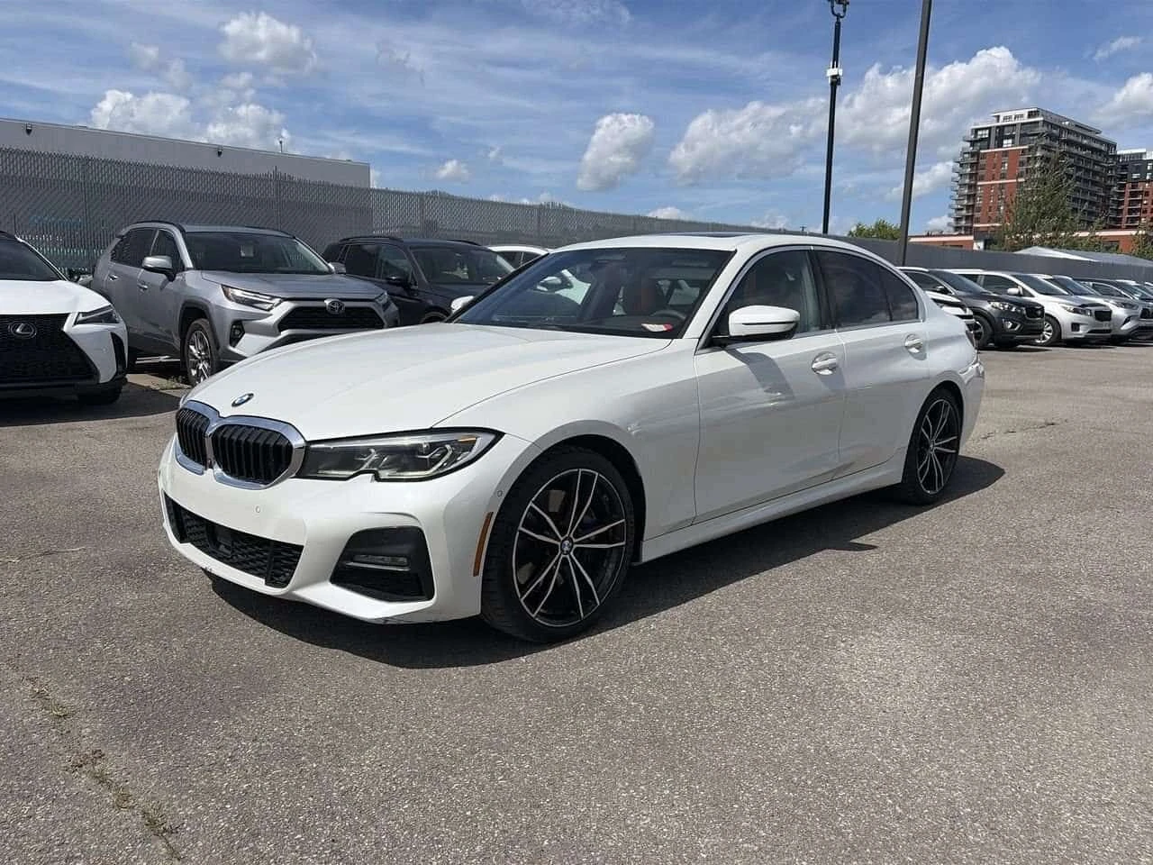 BMW 330 330i Mpack H/K sound Distronic , снимка 6 - Автомобили и джипове - 55403719