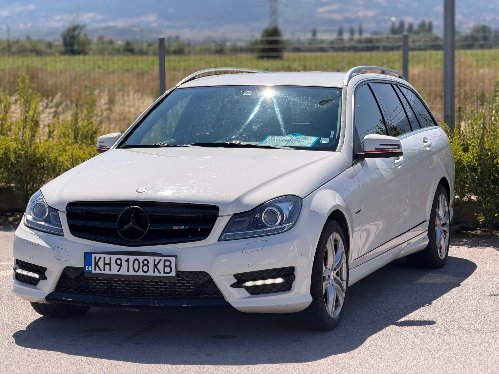 Mercedes-Benz C 220 W204 * Facelift* AMG PACK* ОБСЛУЖЕН * РЕГИСТРИРАН , снимка 2 - Автомобили и джипове - 55503930