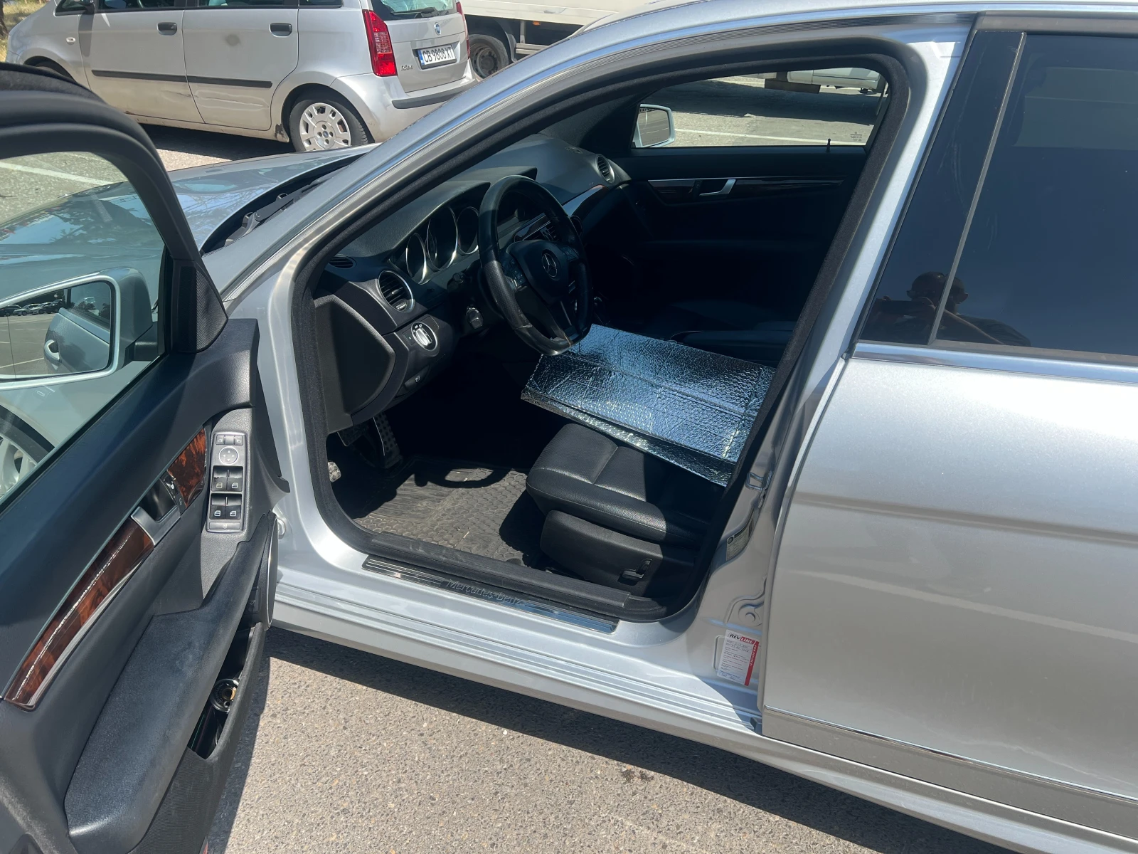 Mercedes-Benz C 300 4matic, снимка 13 - Автомобили и джипове - 55967454