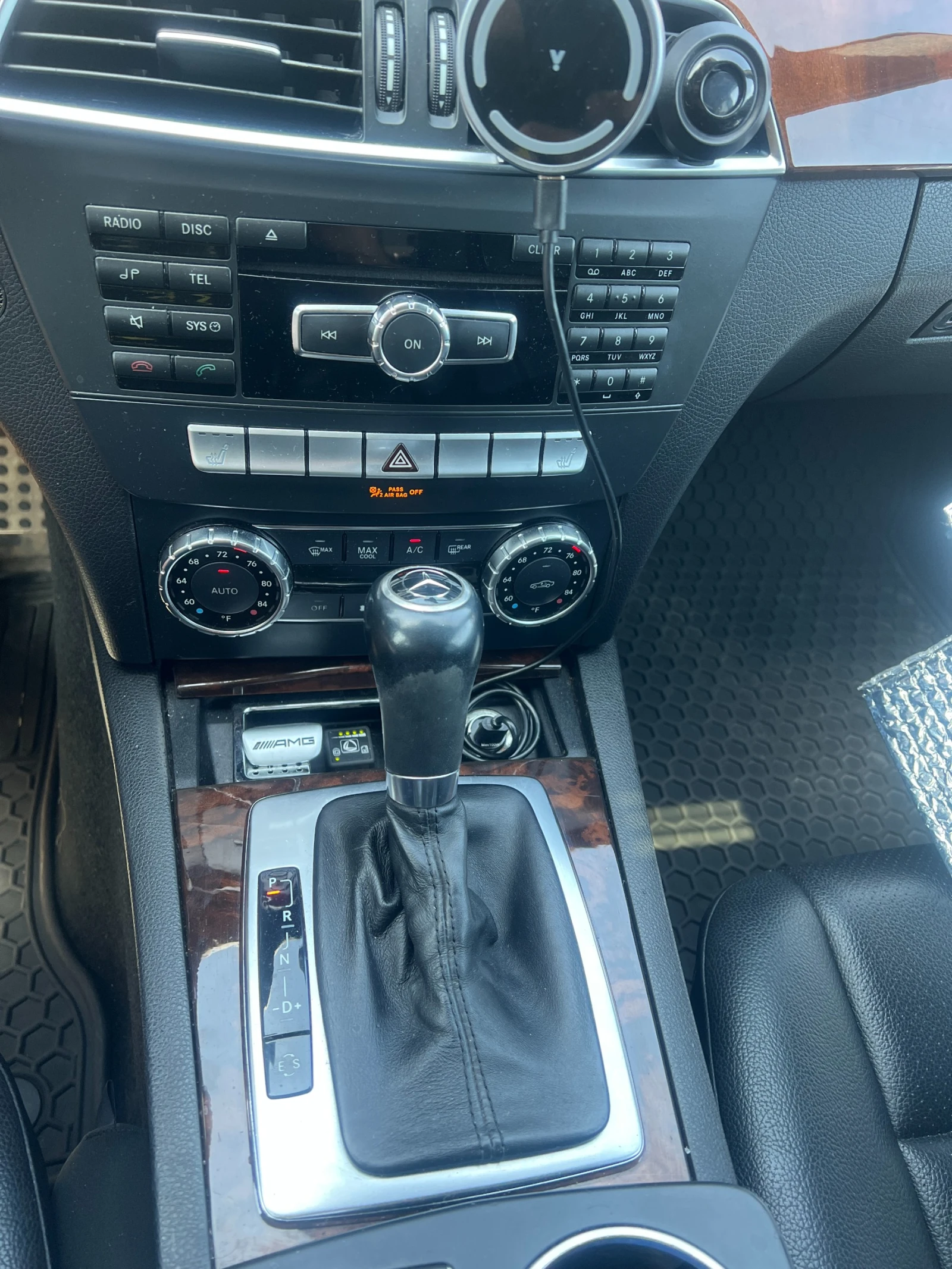 Mercedes-Benz C 300 4matic, снимка 17 - Автомобили и джипове - 55967454