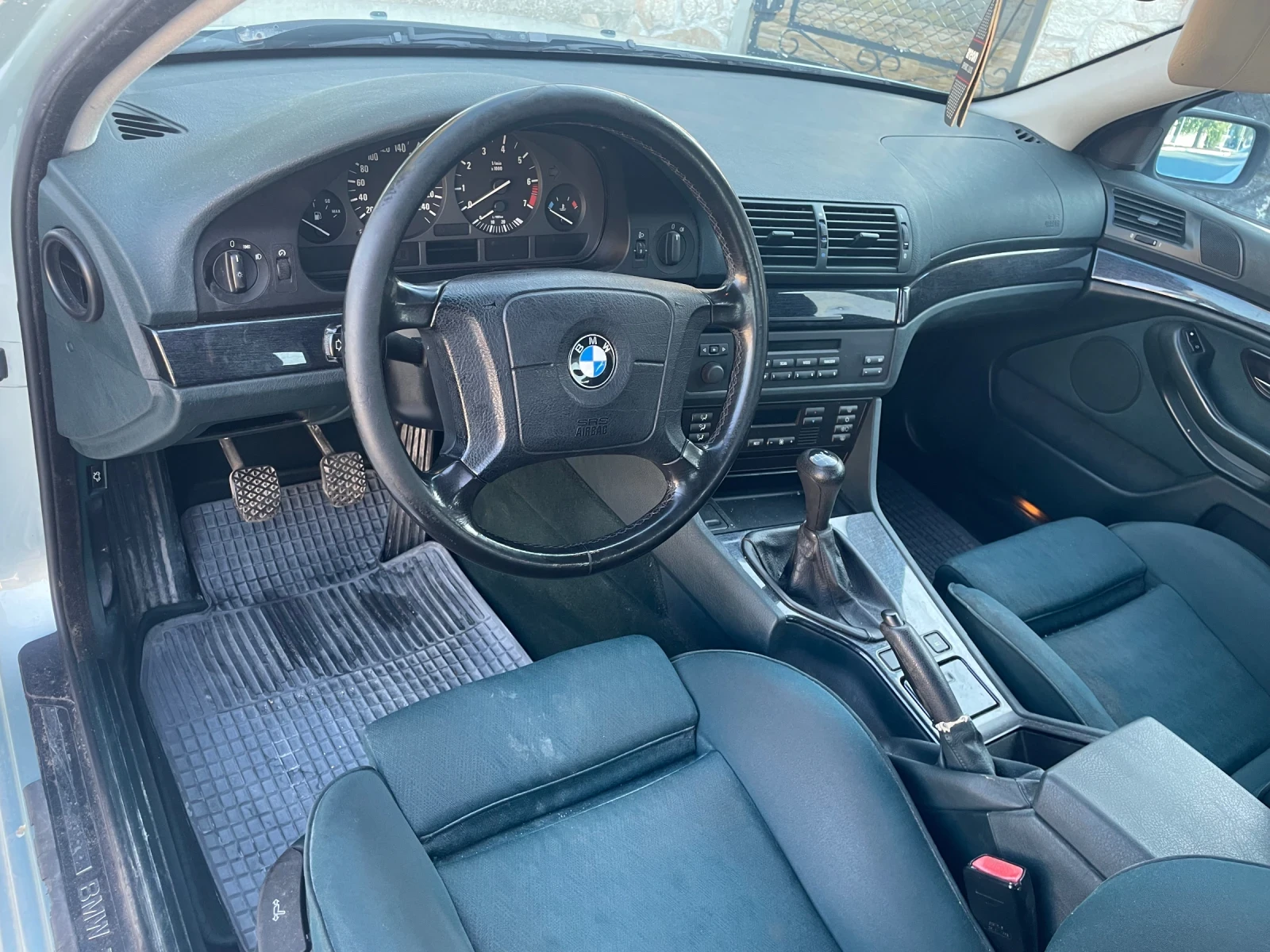 BMW 520, снимка 11 - Автомобили и джипове - 56248694