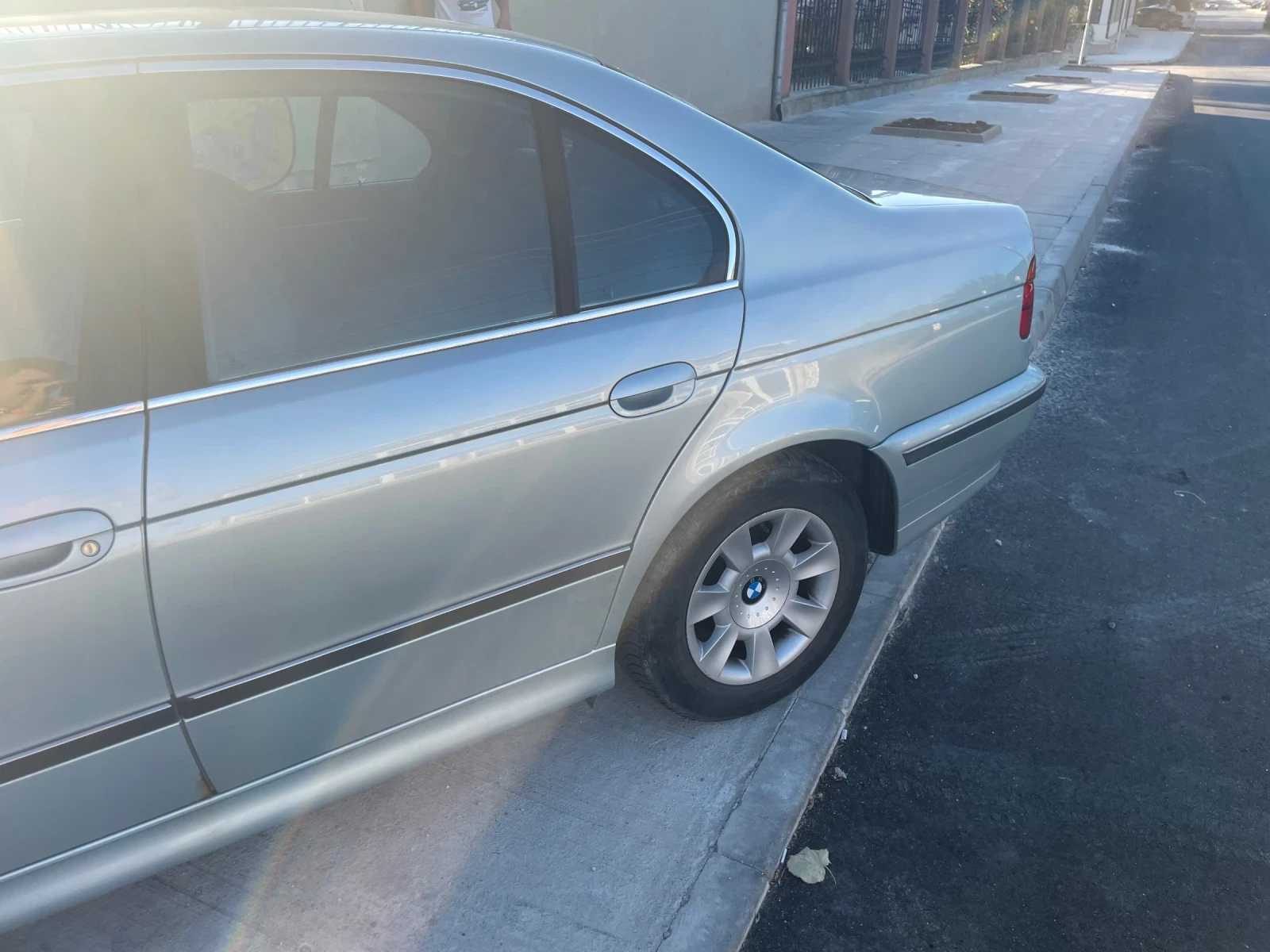 BMW 520, снимка 4 - Автомобили и джипове - 56248694