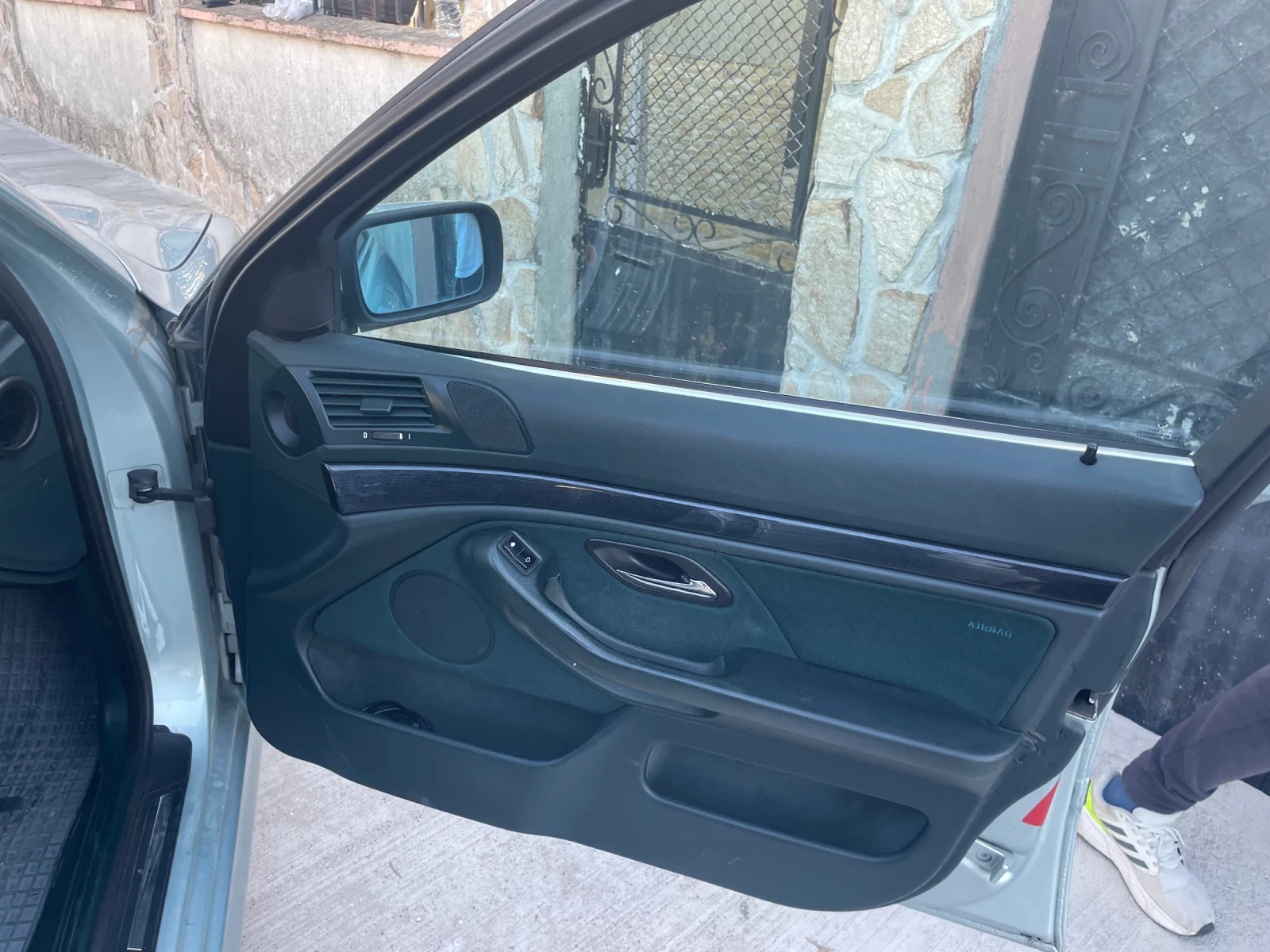 BMW 520, снимка 13 - Автомобили и джипове - 56248694