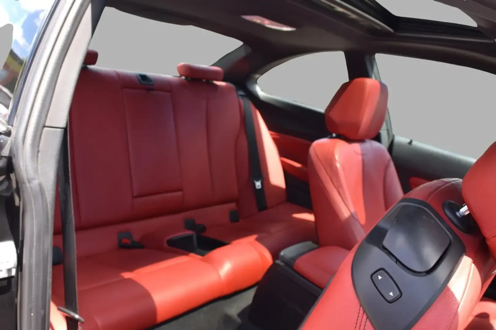 BMW 228 M-Pack* ПОДГРЕВ* HARMAN/KARDON* PANO* , снимка 8 - Автомобили и джипове - 56272686
