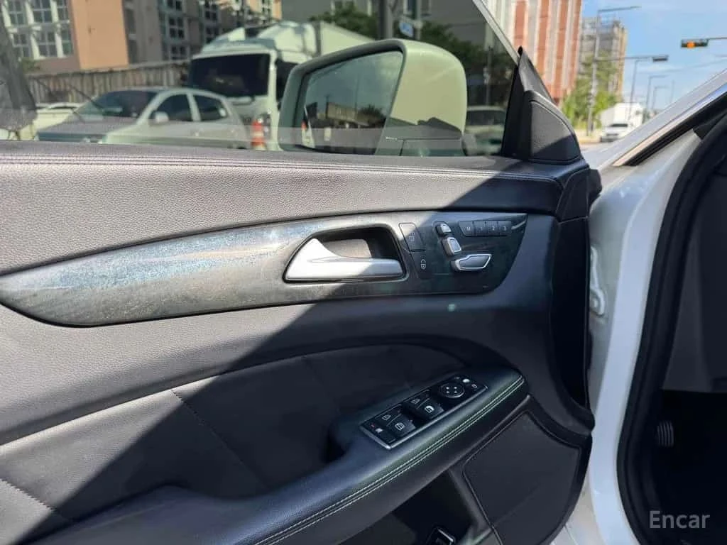 Mercedes-Benz CLS 400 �MG ����� * FACE * ��������� * 360 * ���� �� �� *  | Mobile.bg � ����������� 16