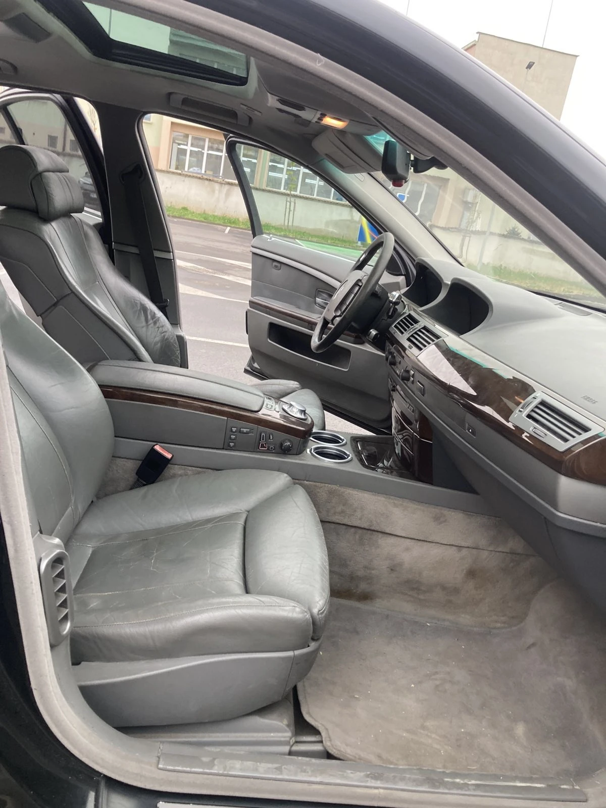BMW 745, снимка 12 - Автомобили и джипове - 56493217