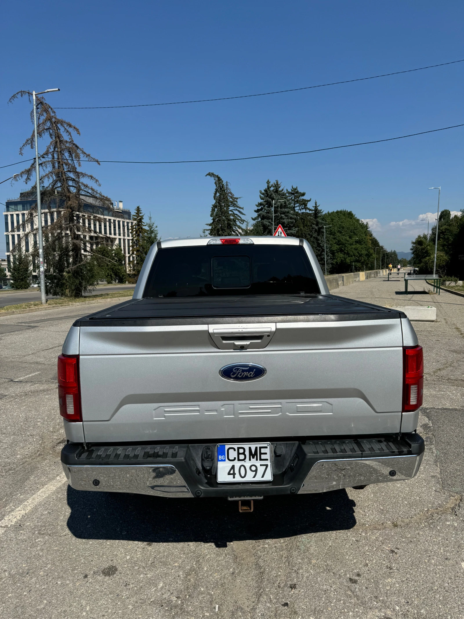 Ford F150 LARIAT 5.0 - изображение 7