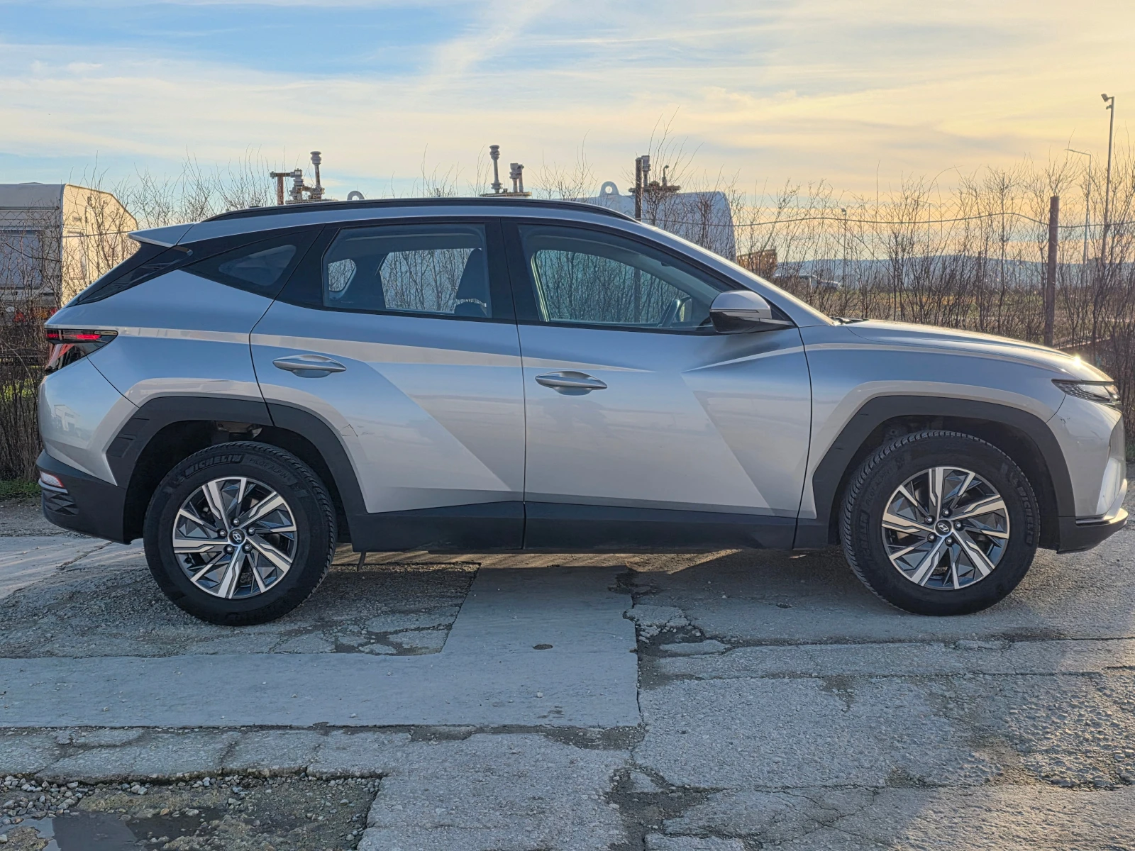 Hyundai Tucson 1.6 T-GDi 230ch Hybrid Business BVA6, снимка 4 - Автомобили и джипове - 53203826