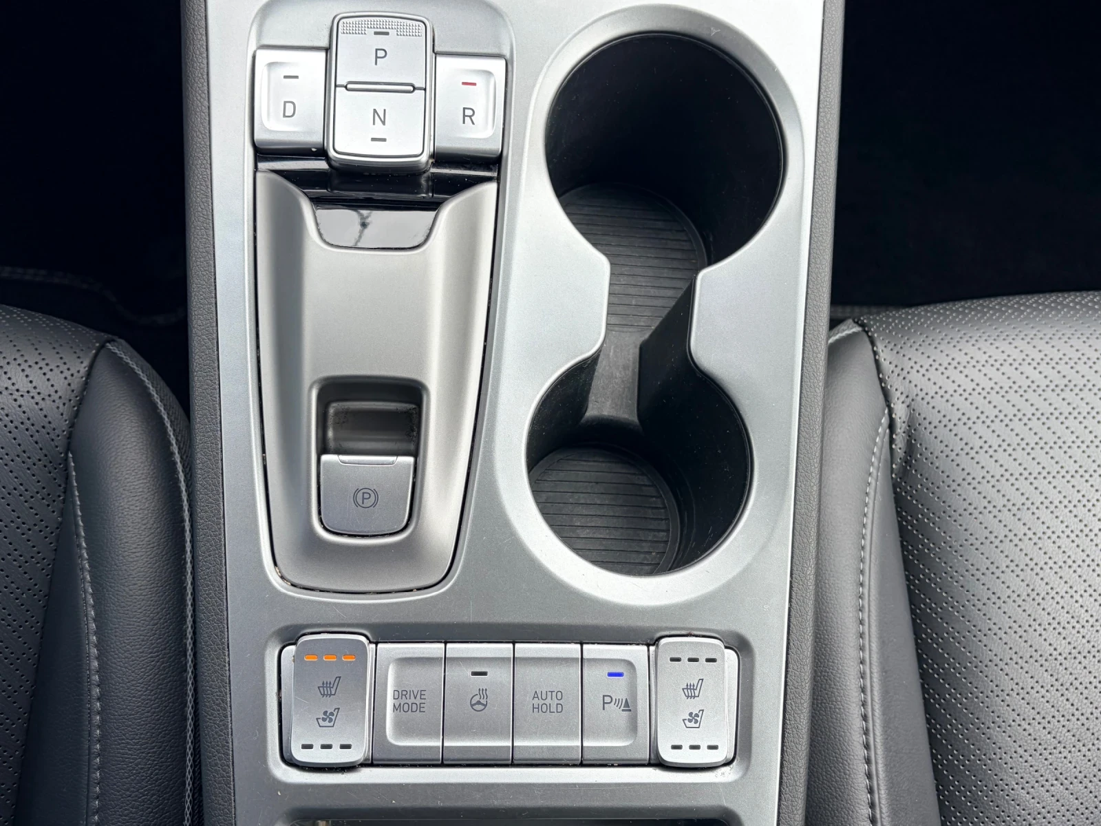 Hyundai Kona PREMIUM!!! 64kw 204kc TERMOPOMPA!!!, снимка 9 - Автомобили и джипове - 54045109