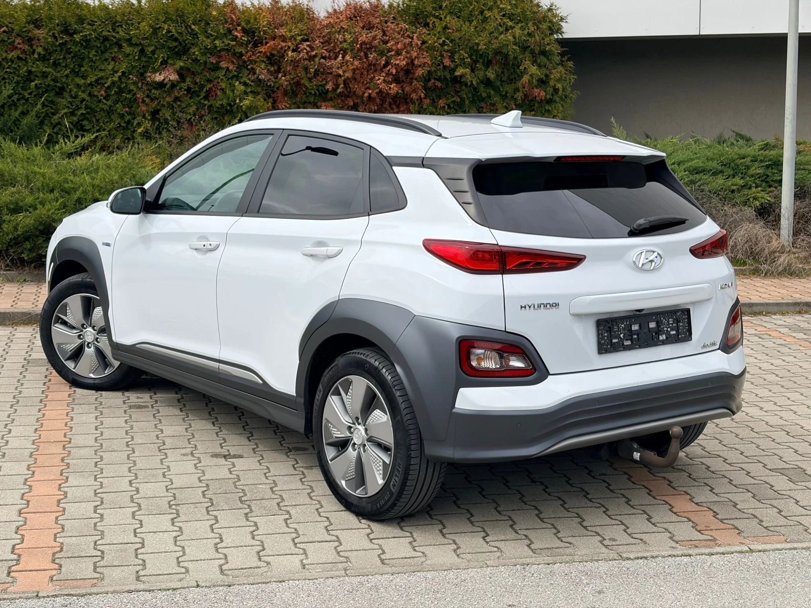 Hyundai Kona PREMIUM!!! 64kw 204kc TERMOPOMPA!!!, снимка 3 - Автомобили и джипове - 54045109