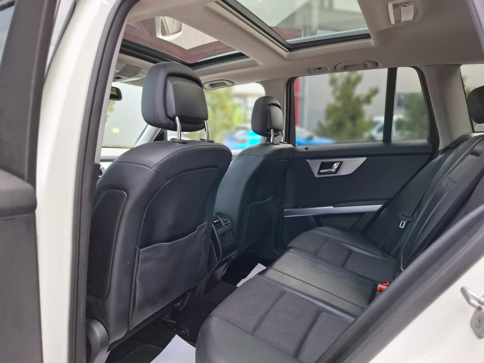 Mercedes-Benz GLK 3.0CDI V6 224HP * КЛИМАТРОНИК * НАВИ * ЛИЗИНГ * , снимка 16 - Автомобили и джипове - 54089333