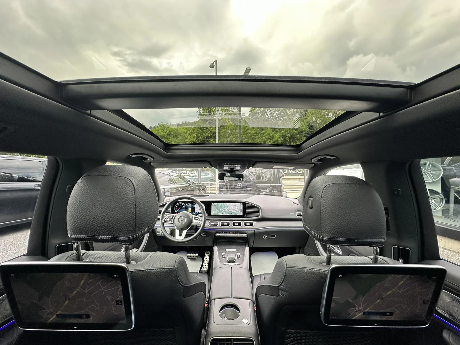 Mercedes-Benz GLS580 AMG/TV/PANO/360 CAMERA/6+ 1, снимка 10 - Автомобили и джипове - 54149455