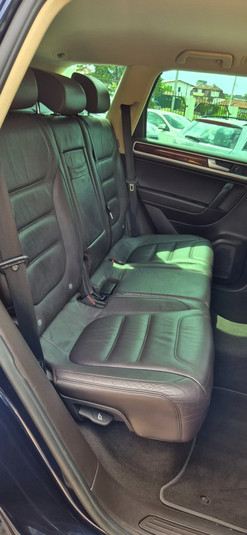 VW Touareg 3.0TDI* NAVI* LED* LANE ASSISTENT* DISTRONIK, снимка 12 - Автомобили и джипове - 54621727