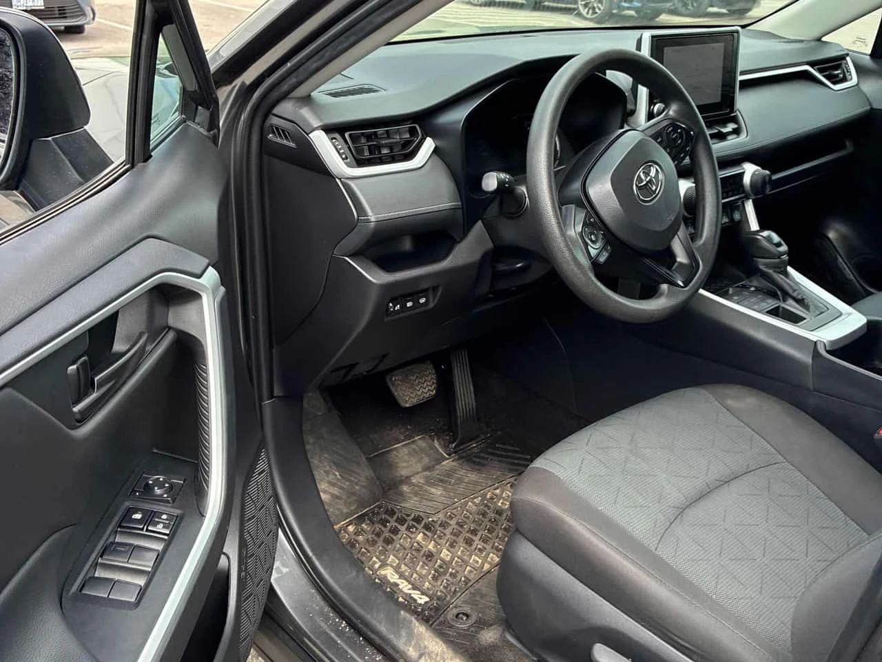 Toyota Rav4 * LE * CARFAX * ПОДГРЕВ * KEYLESS, снимка 5 - Автомобили и джипове - 54873085