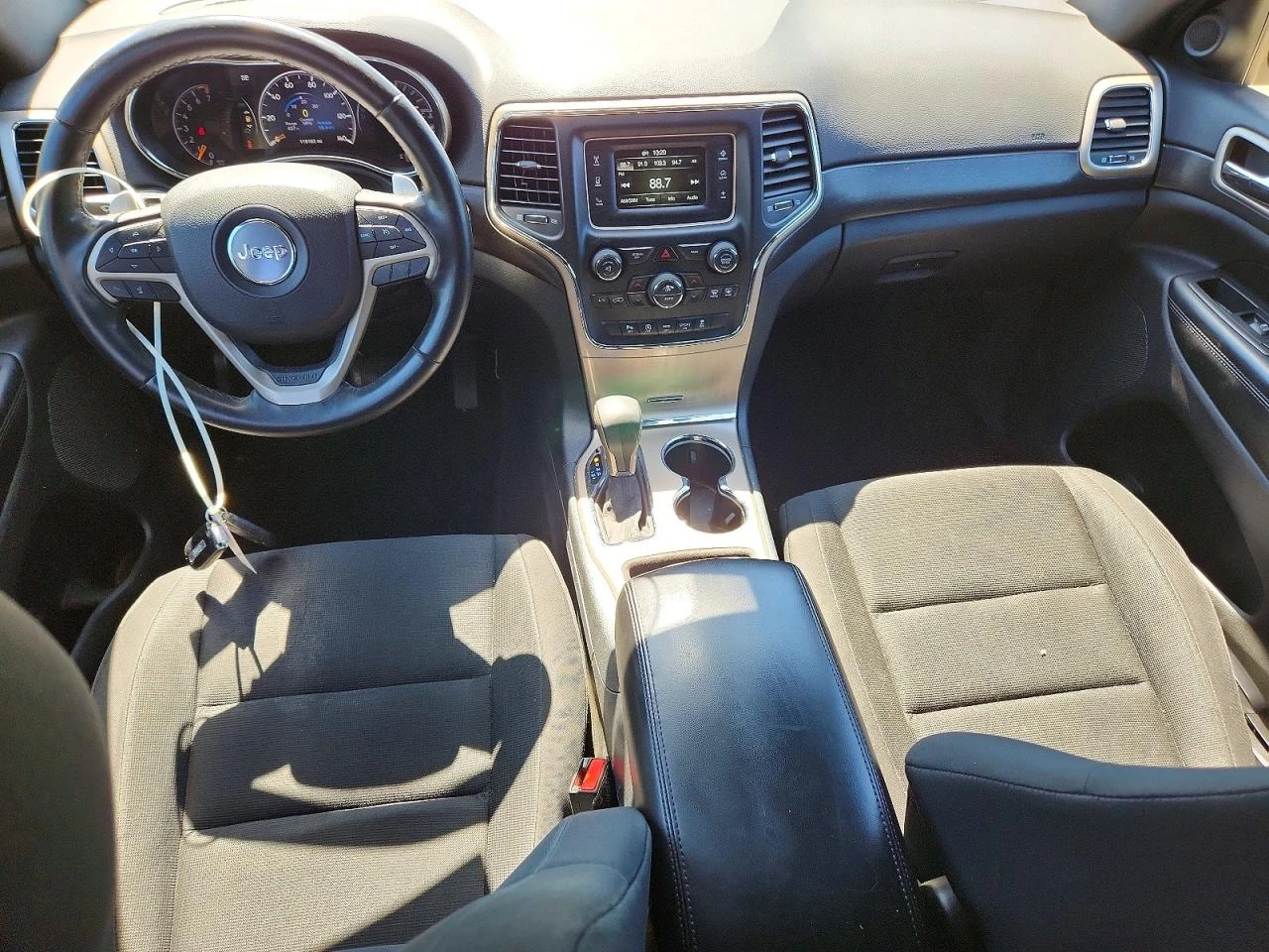 Jeep Grand cherokee 3.6l Laredo, снимка 8 - Автомобили и джипове - 55103045