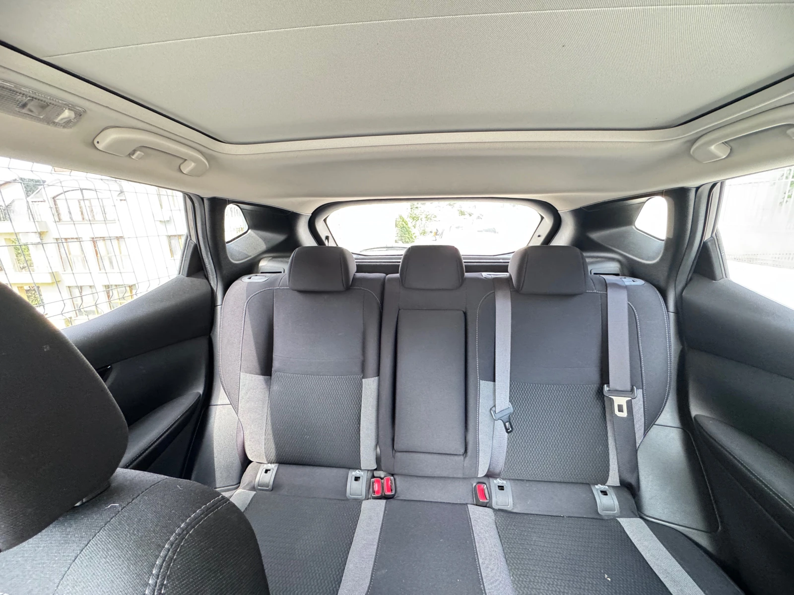 Nissan Qashqai 1.6, снимка 5 - Автомобили и джипове - 55627746