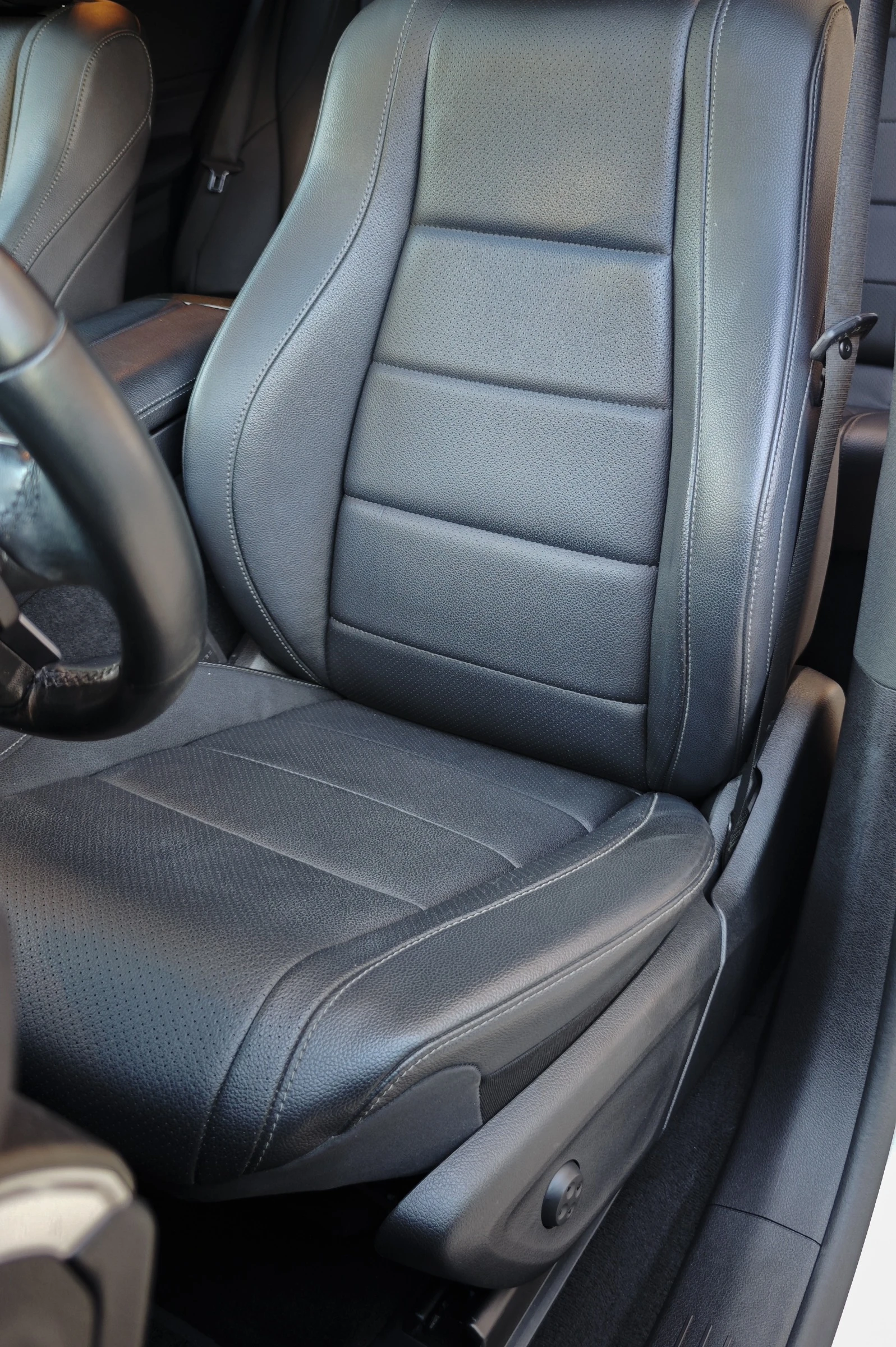Mercedes-Benz GLE 350 4matic , снимка 9 - Автомобили и джипове - 55837550