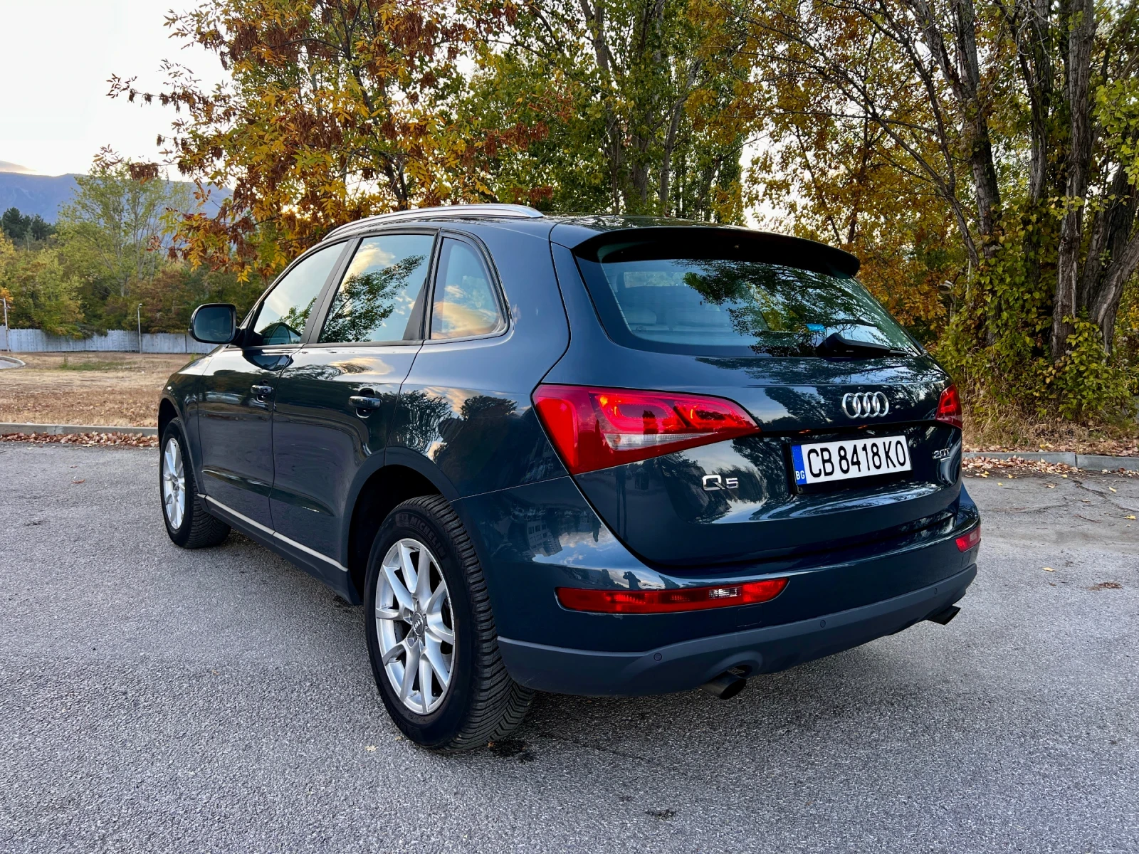 Audi Q5 2.0 - 83 000 kм, снимка 6 - Автомобили и джипове - 56425607