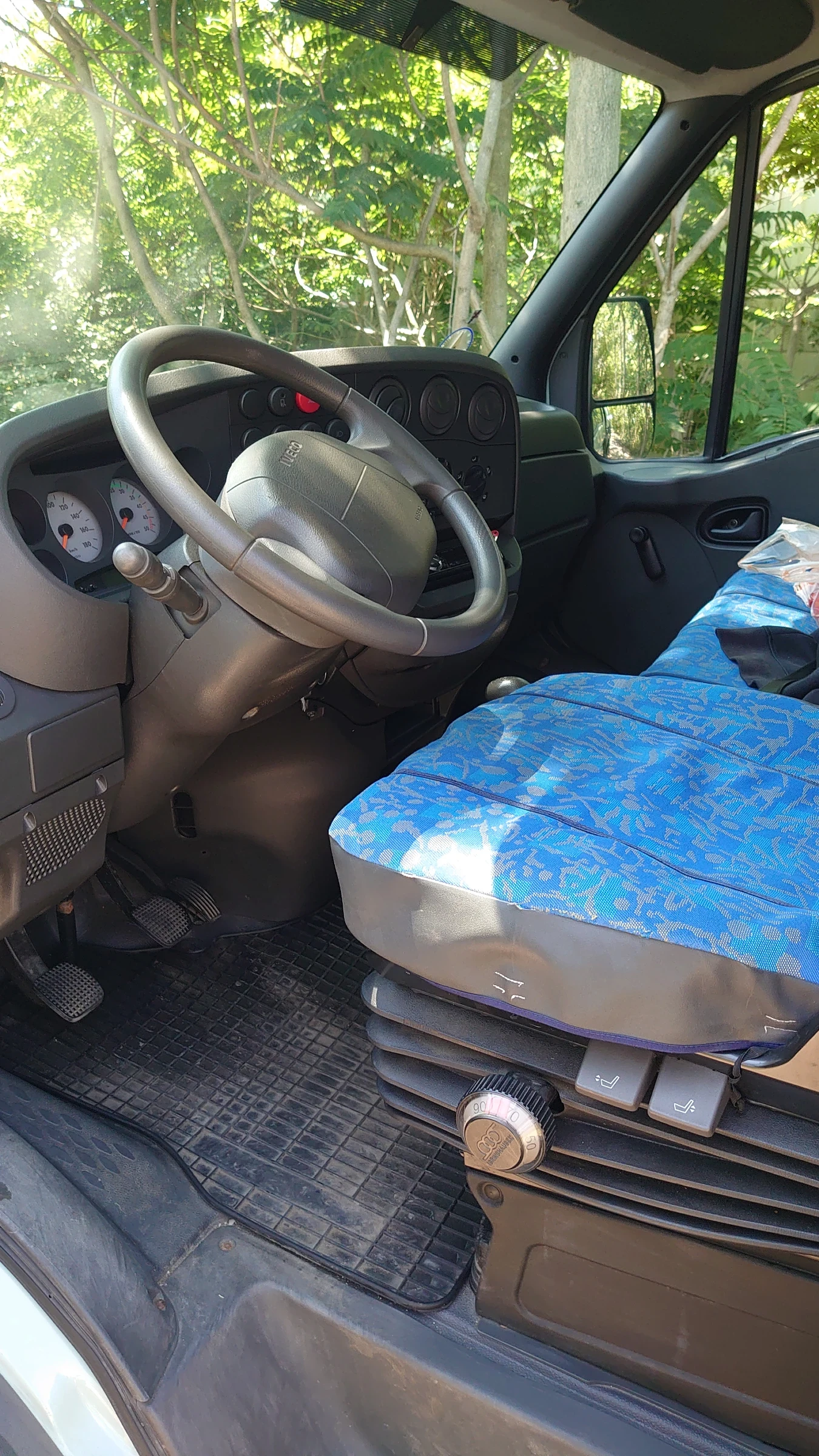 Iveco 35s11, снимка 13 - Бусове и автобуси - 53929246