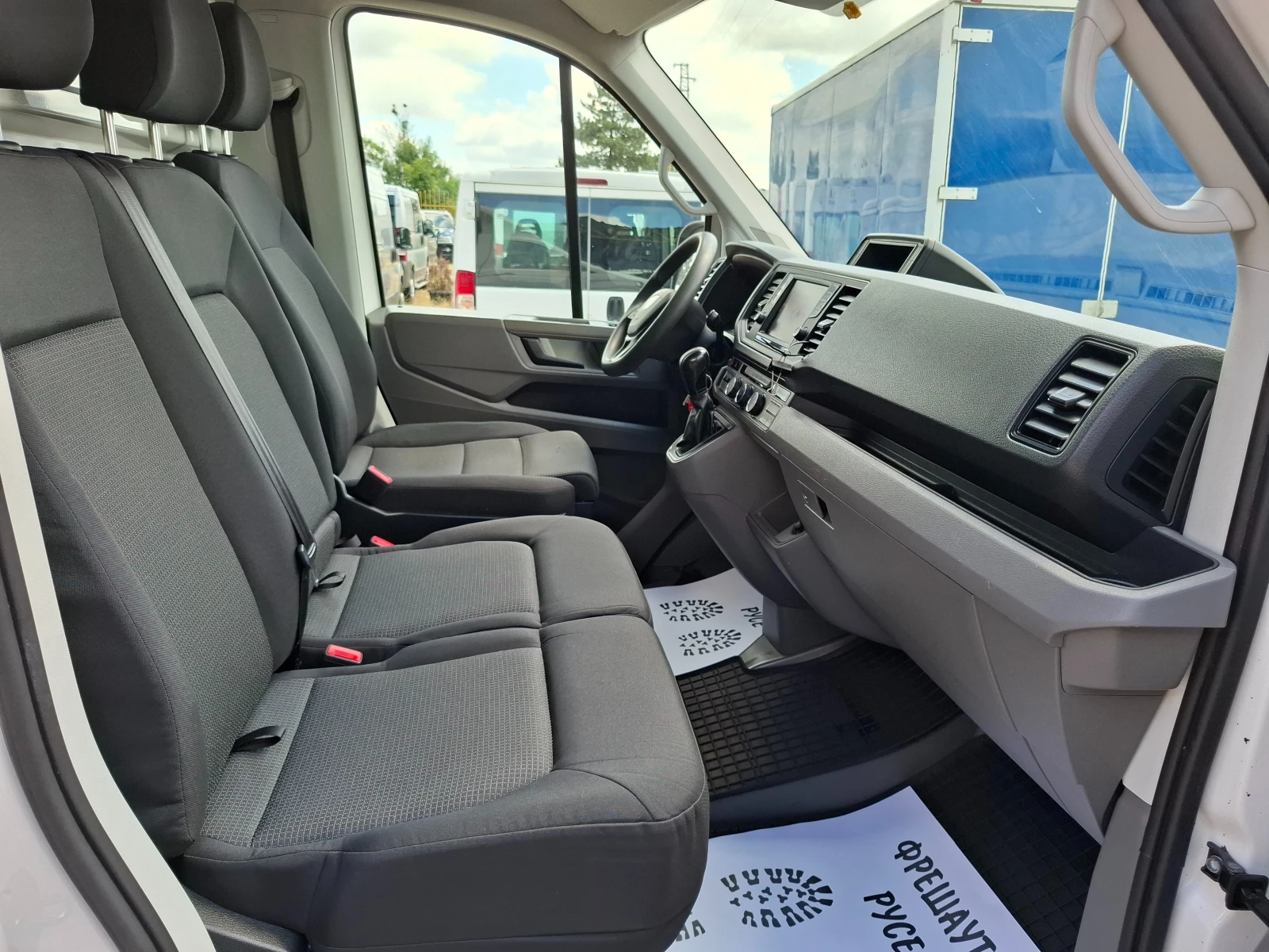 VW Crafter 2.0tdi 177кс., снимка 10 - Бусове и автобуси - 54890788
