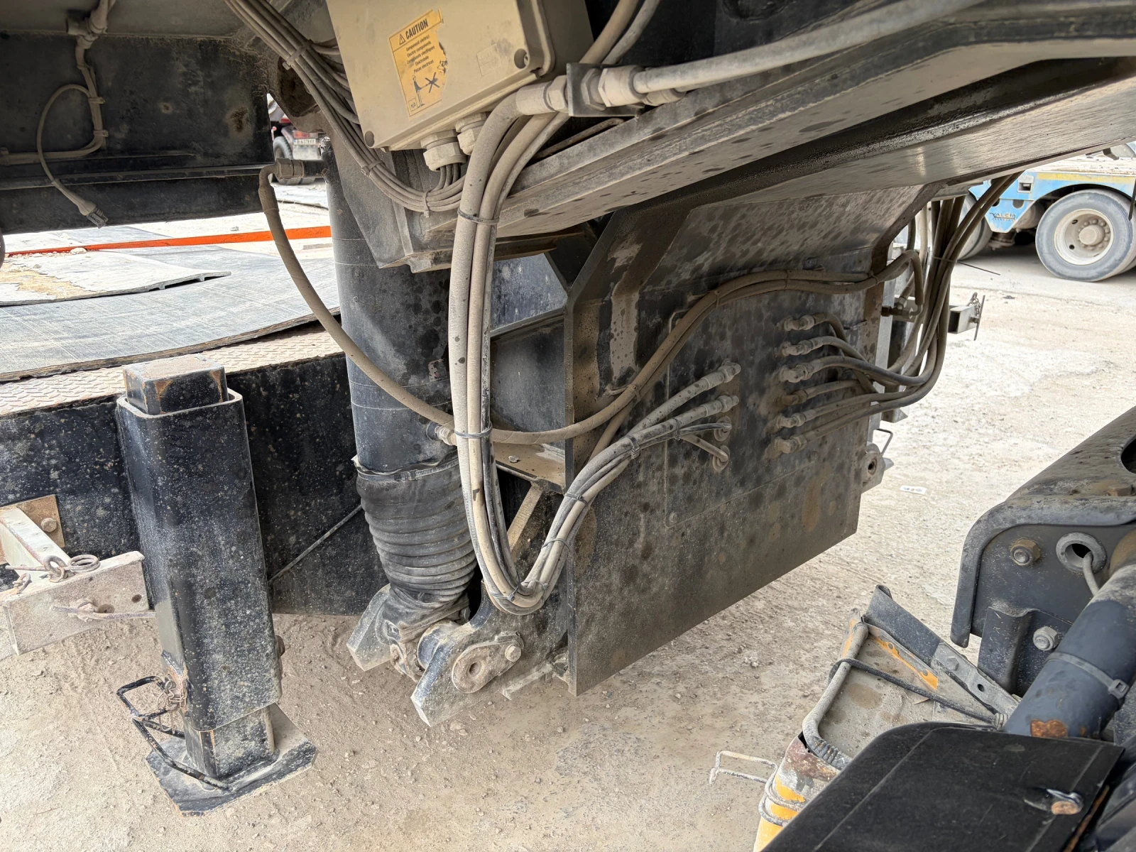 Scania R 560 V8 КОМПОЗИЦИЯ, снимка 9 - Камиони - 53909634