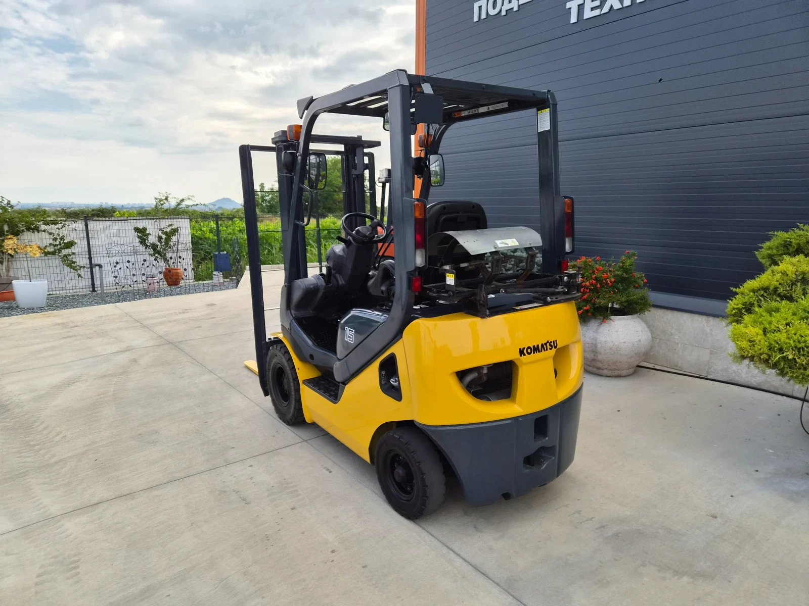 Мотокар Komatsu  ГАЗ + БЕНЗИН / АВТОМАТ / КАТО НОВ !, снимка 3 - Индустриална техника - 55006552