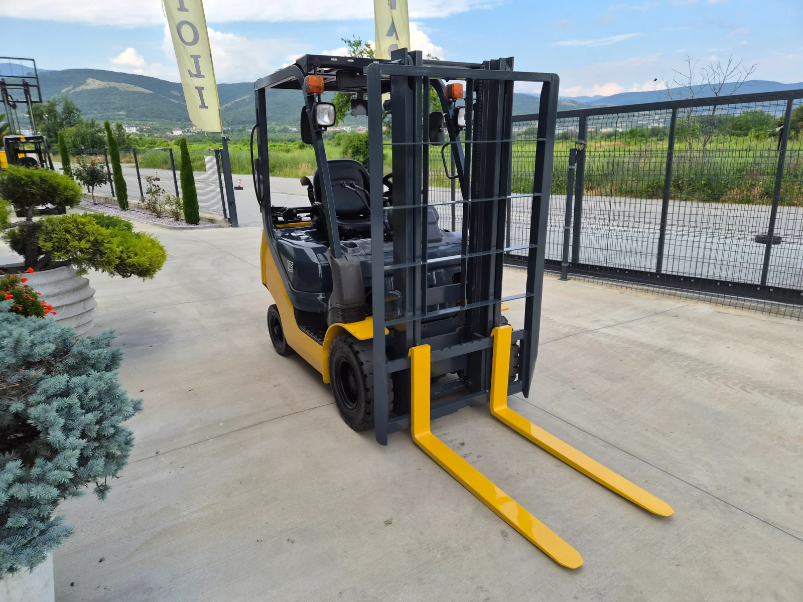 Мотокар Komatsu  ГАЗ + БЕНЗИН / АВТОМАТ / КАТО НОВ !, снимка 7 - Индустриална техника - 55006552