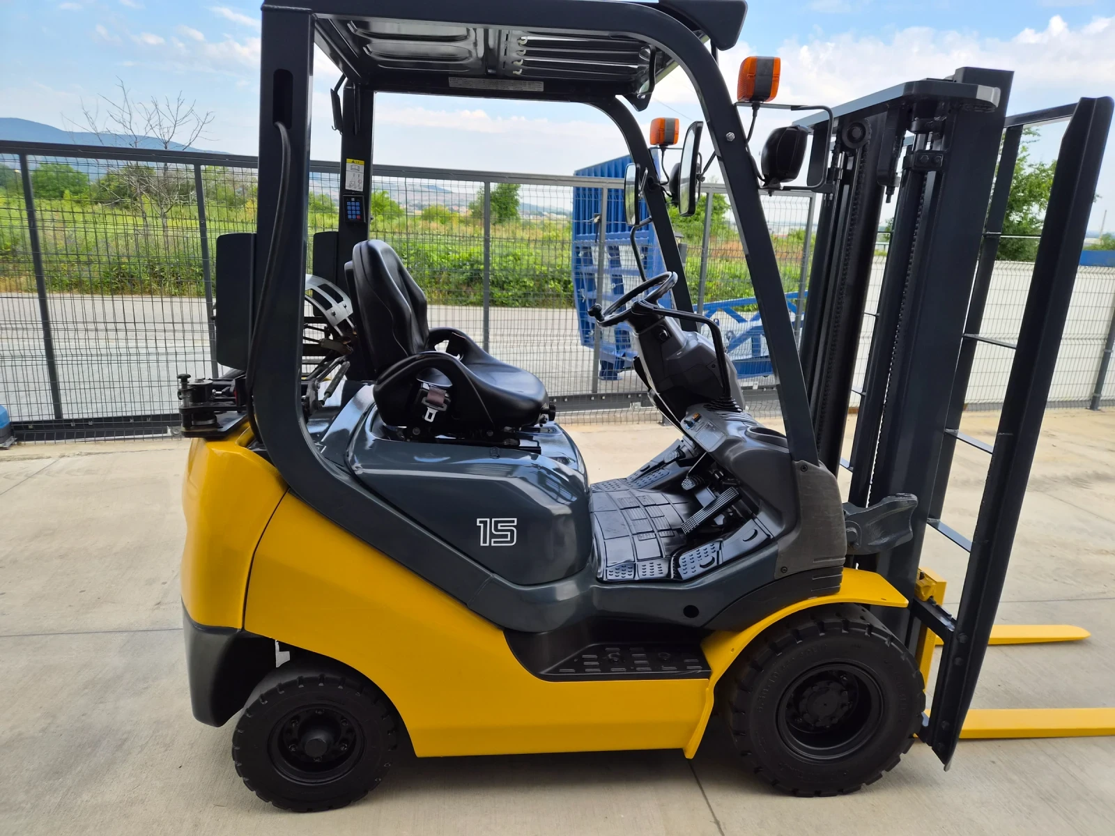 Мотокар Komatsu  ГАЗ + БЕНЗИН / АВТОМАТ / КАТО НОВ !, снимка 6 - Индустриална техника - 55006552